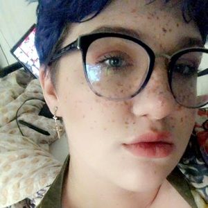 Meet your Posher, Lainey